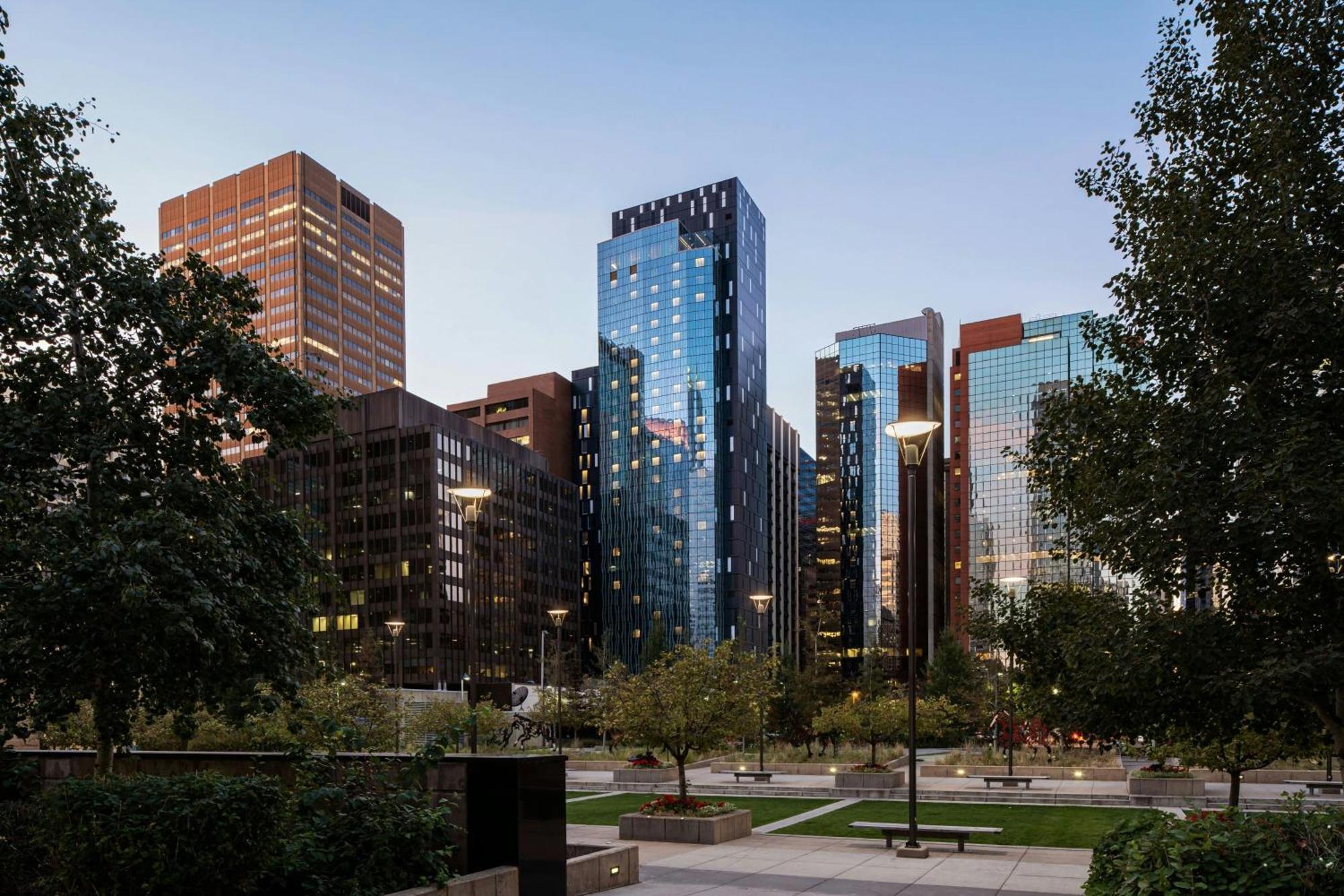 Hotel The Dorian, Autograph Collection YYC Exteriér fotografie